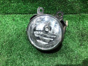 Farol de nevoeiro direito 84501AJ060 SUBARU WRX STI