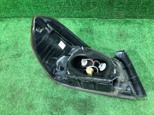 右尾灯 SUBARU WRX STI OEM 84912VA000 VAB VAG VA 2015
