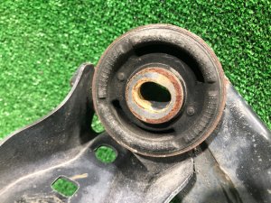 Travesaño trasero SUBARU WRX STI OEM 20152VA000 VAB VAG VA 2015 EJ20Y MT6