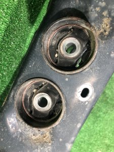 Travesaño trasero SUBARU WRX STI OEM 20152VA000 VAB VAG VA 2015 EJ20Y MT6