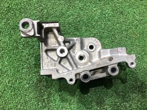 ขายึดตัวตั้งสายพานไทม์มิ่ง 13156AA110 SUBARU WRX STI