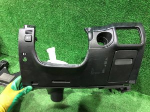 Guantera y reposabrazos свап SUBARU OUTBACK OEM 92114AG120JC, 92113AG051JC, 66150AG140JC, 66120AG101JC BPE 2008 Silver Metallic C6Z