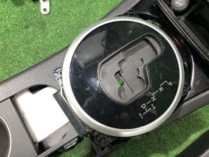 Guantera y reposabrazos свап SUBARU OUTBACK OEM 92114AG120JC, 92113AG051JC, 66150AG140JC, 66120AG101JC BPE 2008 Silver Metallic C6Z