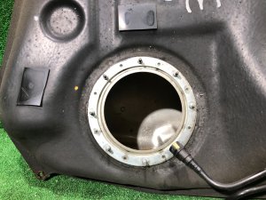 Бензобак SUBARU OUTBACK OEM 42012AG012 BPE 2008 EZ30D AT