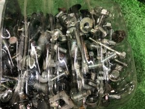 น็อตสกรู (ชุด 5 ลิตร) SUBARU OUTBACK OEM 623006021 BPE 2008