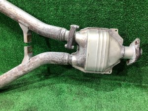 ท่อร่วมไอเสีย Катализатор SUBARU OUTBACK OEM 44620AB000, 44620AA990 BPE 2008 EZ30D AT