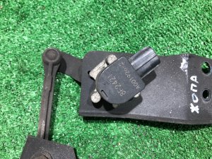 Rear headlight leveling sensor SUBARU OUTBACK OEM 84031AG000 BPE 2008
