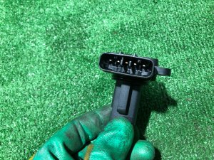 エアフロメーター SUBARU OUTBACK OEM 22680AA310 BPE 2008 EZ30D AT