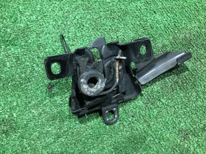 กลอนล็อกฝากระโปรงหน้า 57310AG000 SUBARU OUTBACK