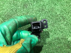 双闪警示开关 красная SUBARU OUTBACK OEM 83037AG001 BPE 2008 EZ30D AT
