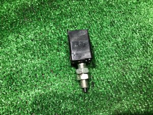 Interruptor do pedal do travão SUBARU OUTBACK