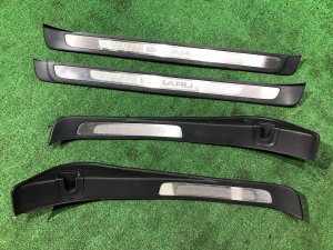 Frisos das embaladeiras 94060AG260, 94060AG270, 94061AG160, 94061AG170 SUBARU OUTBACK