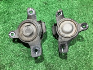 Soportes de motor 41022AG021, 41022AG031 SUBARU OUTBACK