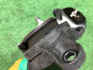 Подушки двигателя SUBARU OUTBACK OEM 41022AG021, 41022AG031 BPE 2008 EZ30D AT