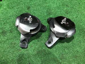 Подушки двигателя SUBARU OUTBACK OEM 41022AG021, 41022AG031 BPE 2008 EZ30D AT