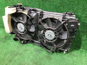 Radiador do motor 45119AG040 SUBARU OUTBACK