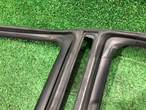 Borracha da porta esquerda SUBARU OUTBACK OEM 63521AG010 BPE 2008 Silver Metallic C6Z