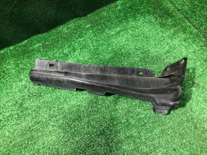Suporte direito do para-choques traseiro 57731AG141 SUBARU OUTBACK