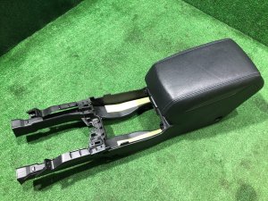 Glovebox and armrest кожа SUBARU LEGACY OEM 92114AJ190VH BMG BM9 BM 2013 White Pearl 37J