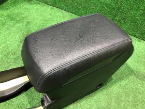 Glovebox and armrest кожа SUBARU LEGACY OEM 92114AJ190VH BMG BM9 BM 2013 White Pearl 37J