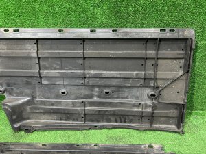 Proteção do piso inferior SUBARU LEGACY OEM 56411AJ001, 56411AJ011 BMG BM9 BM 2013 White Pearl 37J