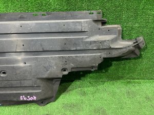 Proteção do piso inferior SUBARU LEGACY OEM 56411AJ001, 56411AJ011 BMG BM9 BM 2013 White Pearl 37J
