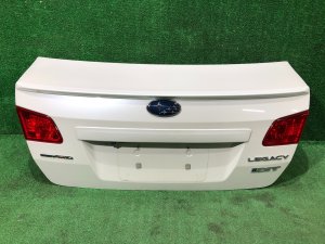 Крышка багажника со спойлером 57509AJ0129P SUBARU LEGACY
