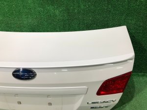 Trunk lid со спойлером SUBARU LEGACY OEM 57509AJ0129P BMG BM9 BM 2013 White Pearl 37J
