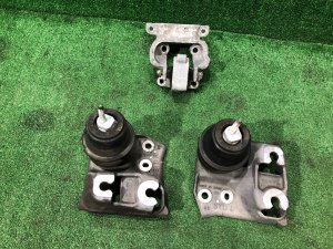 发动机支座 41022AJ140, 41022AJ210 SUBARU LEGACY