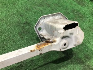 Refuerzo del parachoques trasero SUBARU LEGACY OEM 57711AJ0409P BMG 2013 White Pearl 37J