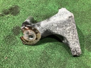 ATマウント SUBARU LEGACY OEM 30450AA000, 30450AA010 BMG 2013