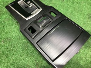 换挡杆饰板 подстаканник SUBARU LEGACY OEM 92122AJ030, 92134AJ040 BMG 2013