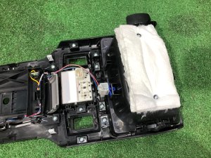 换挡杆饰板 подстаканник SUBARU LEGACY OEM 92122AJ030, 92134AJ040 BMG 2013