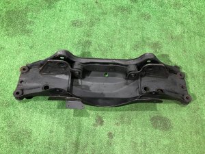 Travesaño trasero SUBARU IMPREZA OEM 20150FE210, 20150FE430 GDA, GDB, GD 2002 EJ205 AT