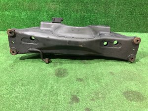 Travesaño trasero SUBARU IMPREZA OEM 20150FE210, 20150FE430 GDA, GDB, GD 2002 EJ205 AT
