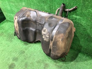 Depósito de combustible SUBARU IMPREZA OEM 42012FE000 GDA, GDB, GD 2002 EJ205 AT