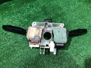 Mando de columna de dirección SUBARU IMPREZA OEM 83111FE020 GDA, GDB, GD 2002 EJ205 AT