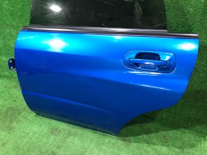 Puerta trasera izquierda SUBARU IMPREZA OEM 60409FE050 GDA, GDB, GD 2002 Blue 02C