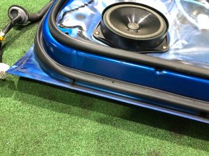 Porta dianteira direita SUBARU IMPREZA OEM 60009FE001 GDA, GDB, GD 2002 Blue 02C