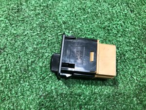 Interruptor de regulação dos faróis SUBARU IMPREZA OEM 83011FE010 GDA, GDB, GD 2002 EJ205 AT