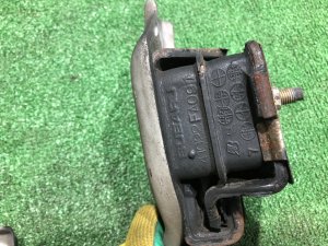 エンジンマウント SUBARU IMPREZA OEM 41022FA091, 41031AA281 GDA, GDB, GD 2002 EJ205 AT