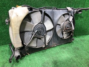 Radiador do motor SUBARU LEGACY OEM 45111AC230 BG5 1997 EJ20R MT5