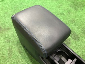 Porta-luvas e apoio de braço SUBARU LEVORG OEM 92114VA020VH VMG VM4 VM 2015 Dark Gray 61K