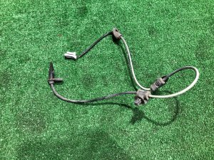 เซ็นเซอร์ ABS หน้าขวา 27540VA000 SUBARU LEVORG