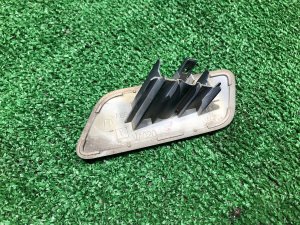 Tapa del lavafaros derecho SUBARU LEVORG OEM 86636VA020EN VMG VM4 VM 2015 Dark Gray 61K