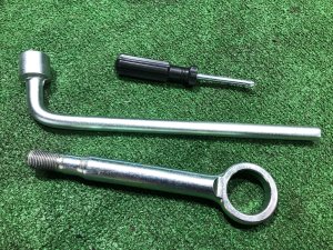 随车工具 балонник SUBARU LEVORG OEM 97010FJ000 VMG VM4 VM 2015