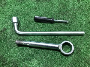 ชุดเครื่องมือ балонник 97010FJ000 SUBARU LEVORG