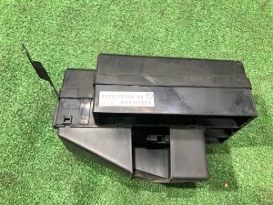 Caja de fusibles SUBARU IMPREZA OEM 82231FE000 GDA 2002 EJ205 AT