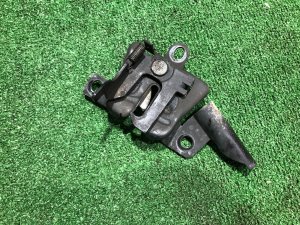 Замок капота SUBARU IMPREZA OEM 57310FE000 GDA 2002 Blue 02C