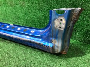 Estribo metálico derecho SUBARU IMPREZA OEM 51620FE041 GDA 2002 Blue 02C
